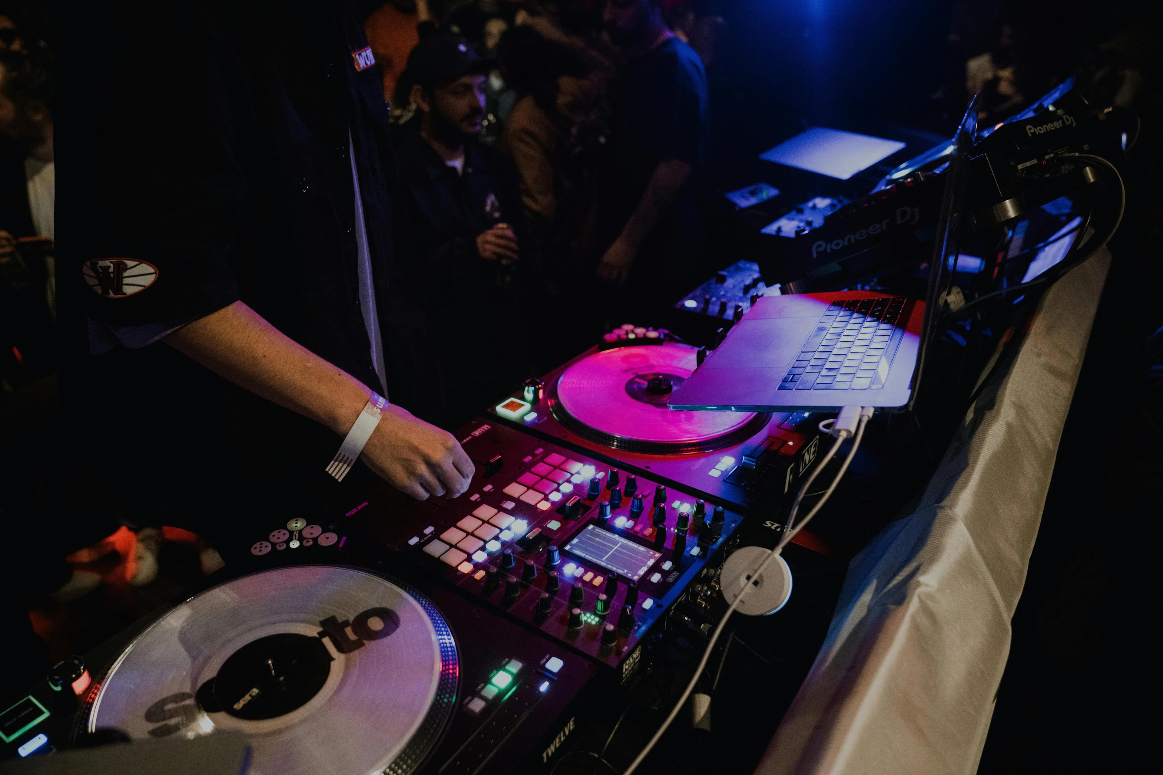 5 Things Every Beginner DJ Gets Wrong